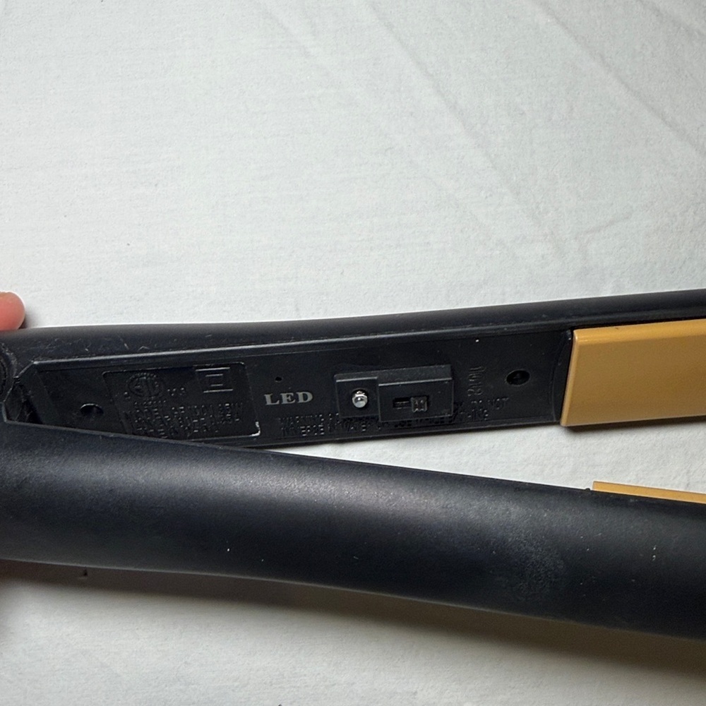 CHI 1 Inch Original Ceramic Hairstyling Straightening Iron EUC - Picture 5 of 7